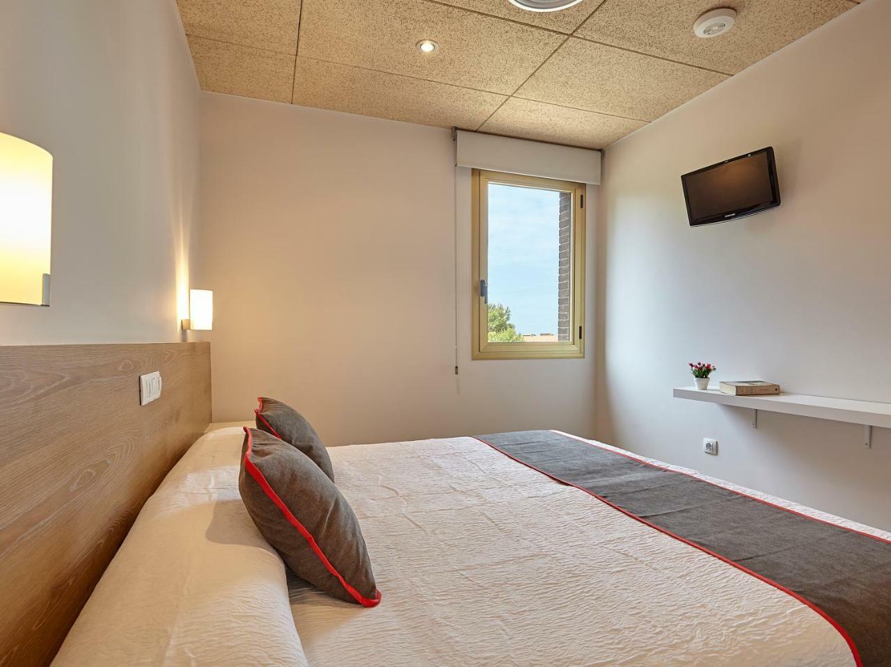 Hostal Nobadis Cervera  Exterior foto
